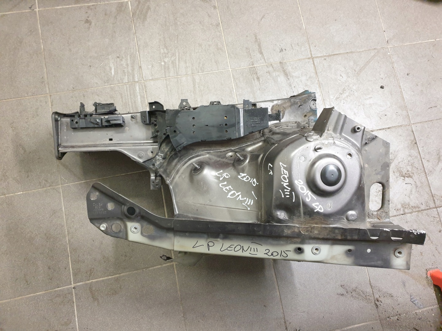 LONGHERONE quarto LONGHERONE FARTUCH SEAT LEON III 3 2013- 5F