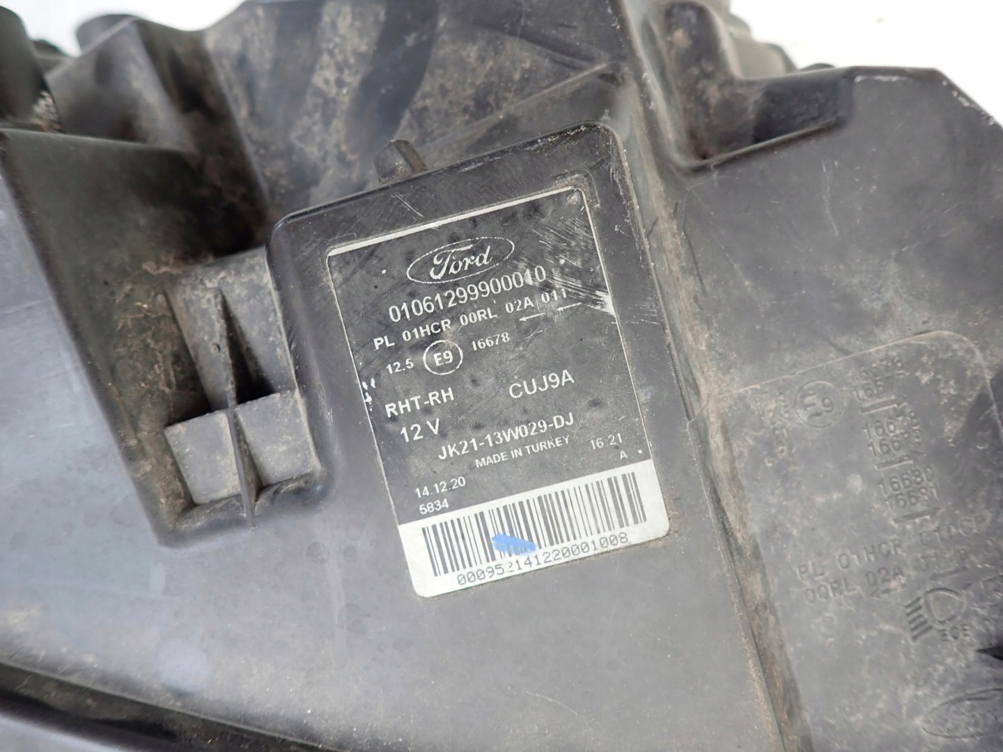 FORD TRANSIT CUSTOM and 1 MK1 LIFT 17-23 light front front right