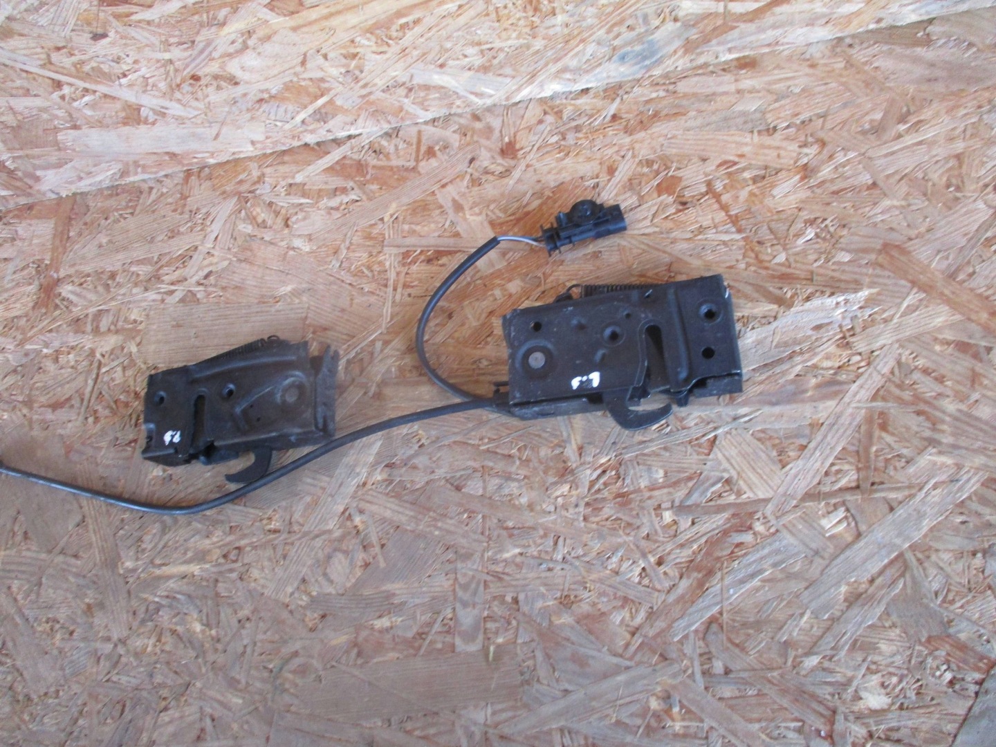 lock MASK right left VOLVO XC60 II