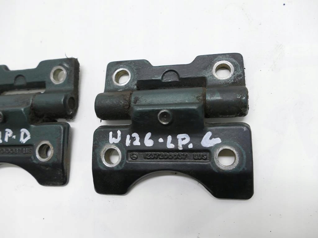 MERCEDES S W126 hinges door left front KOMPLET