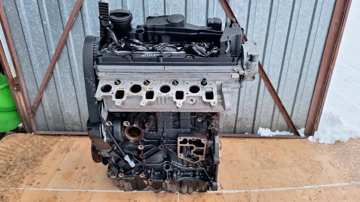 engine AUDI A3 2.0 TDI CBA unprotected pillar 03