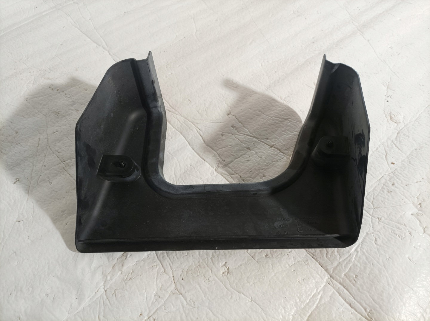 AUDI Q5 II RYNNA under the window 80B819979C