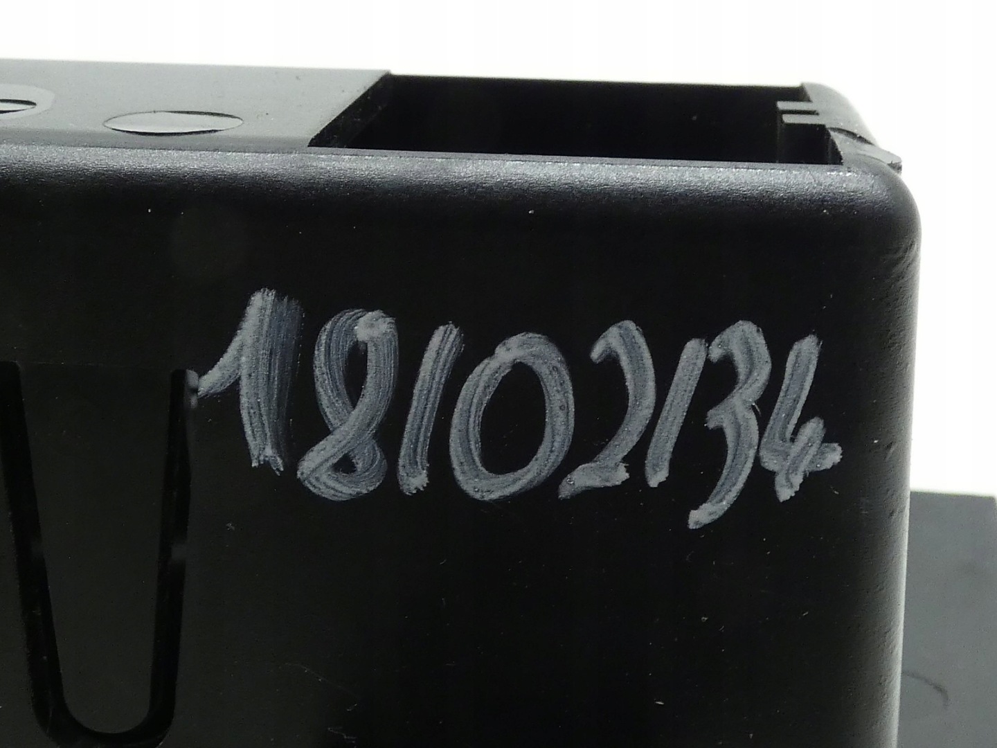 ashtray passenger compartment central TUNELU AUDI TT 8J 8J0857951A