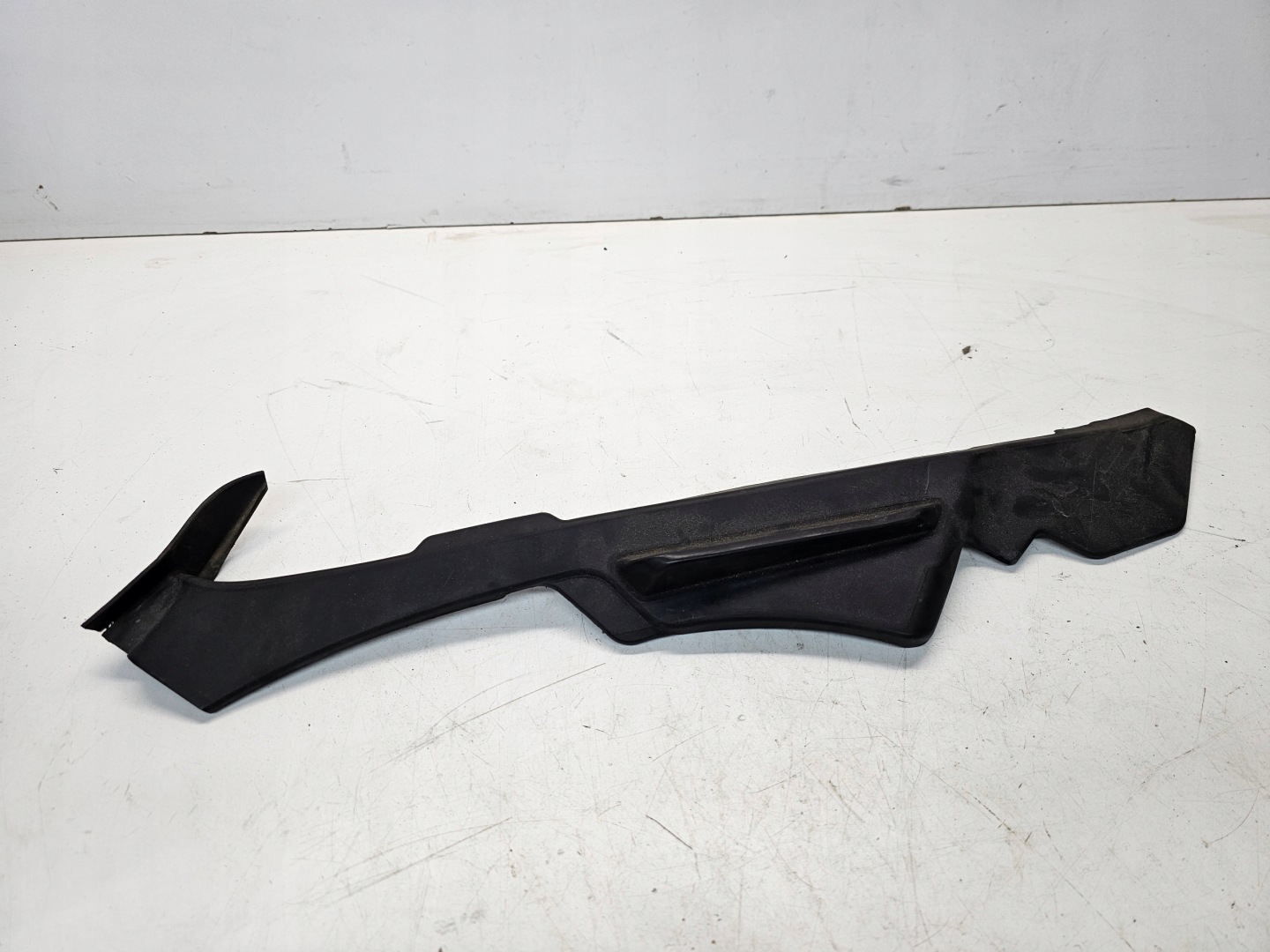 moulding below REFLEKTOR left AUDI A7 4G 4G8805285D