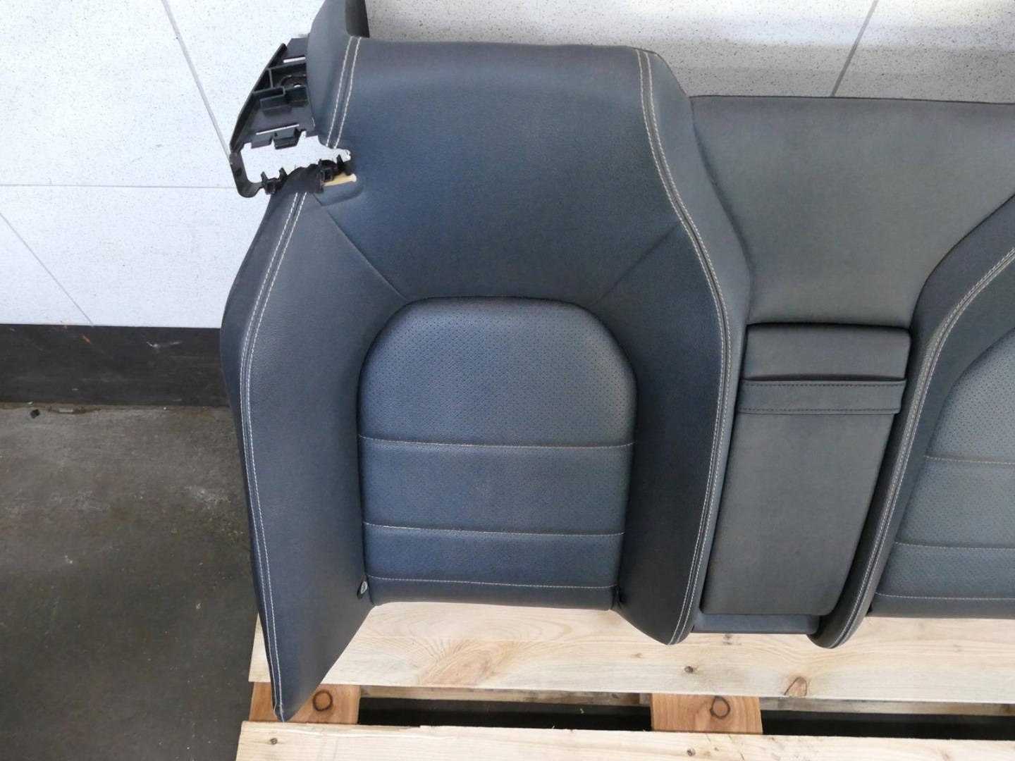 MERCEDES W207 A207 CABRIO OPARCIE KANAPY Leder heck