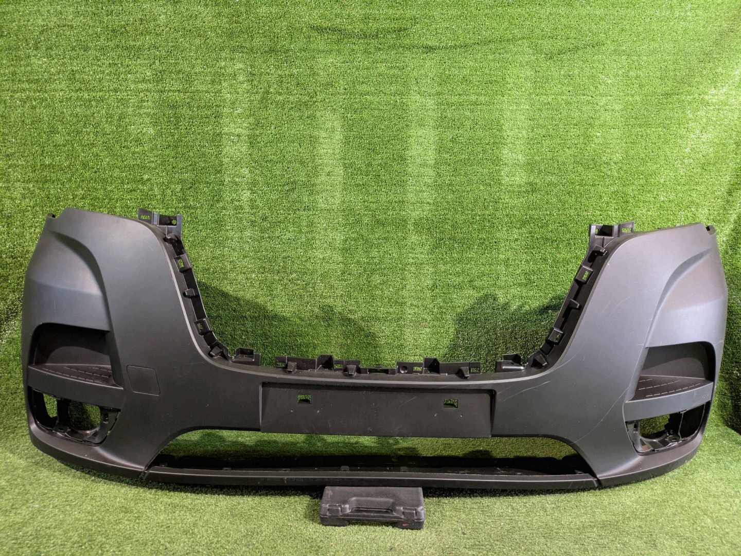front bumper front RENAULT MASTER IV 19- NR.Z9564