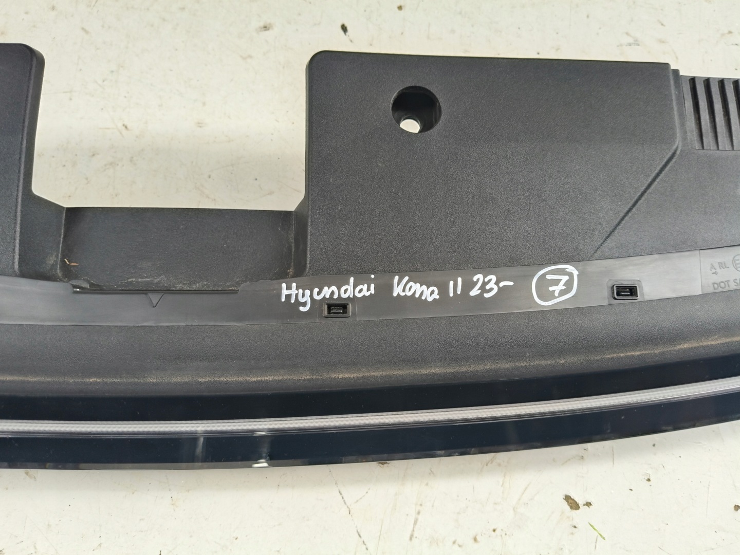 light LED upper HYUNDAI KONA II 23