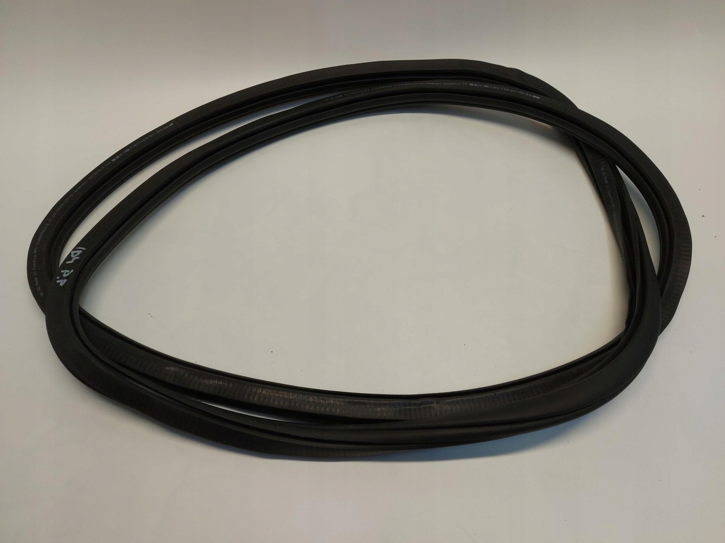 VW ID4 11A , 2024r SUV 5D gasket right front 11A867912