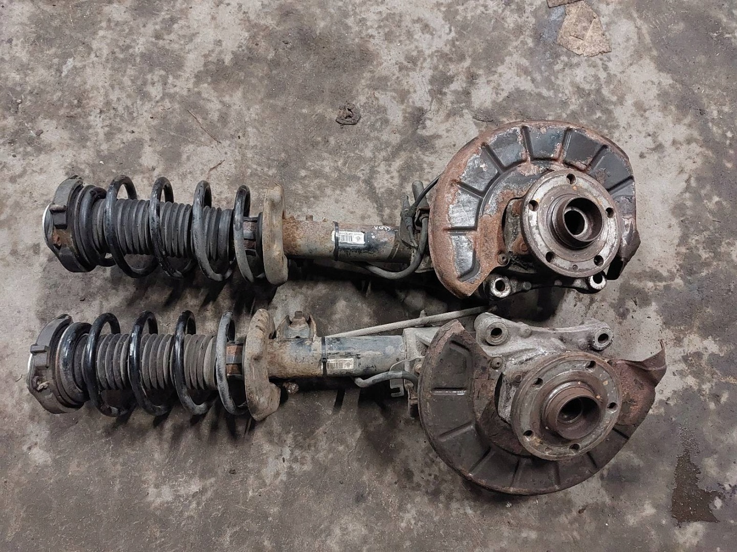 shock absorber spring swing L + P front VOLKSWAGEN PASSAT B6 MCPERSON