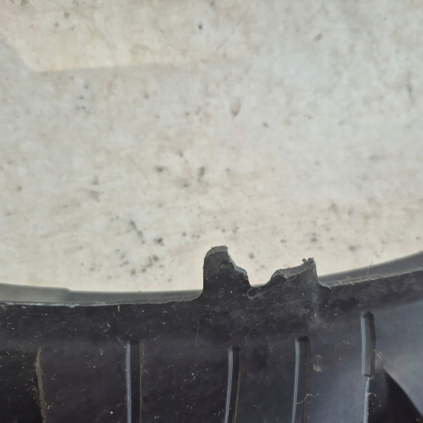 BMW G29 Z4 18- intake air drain right