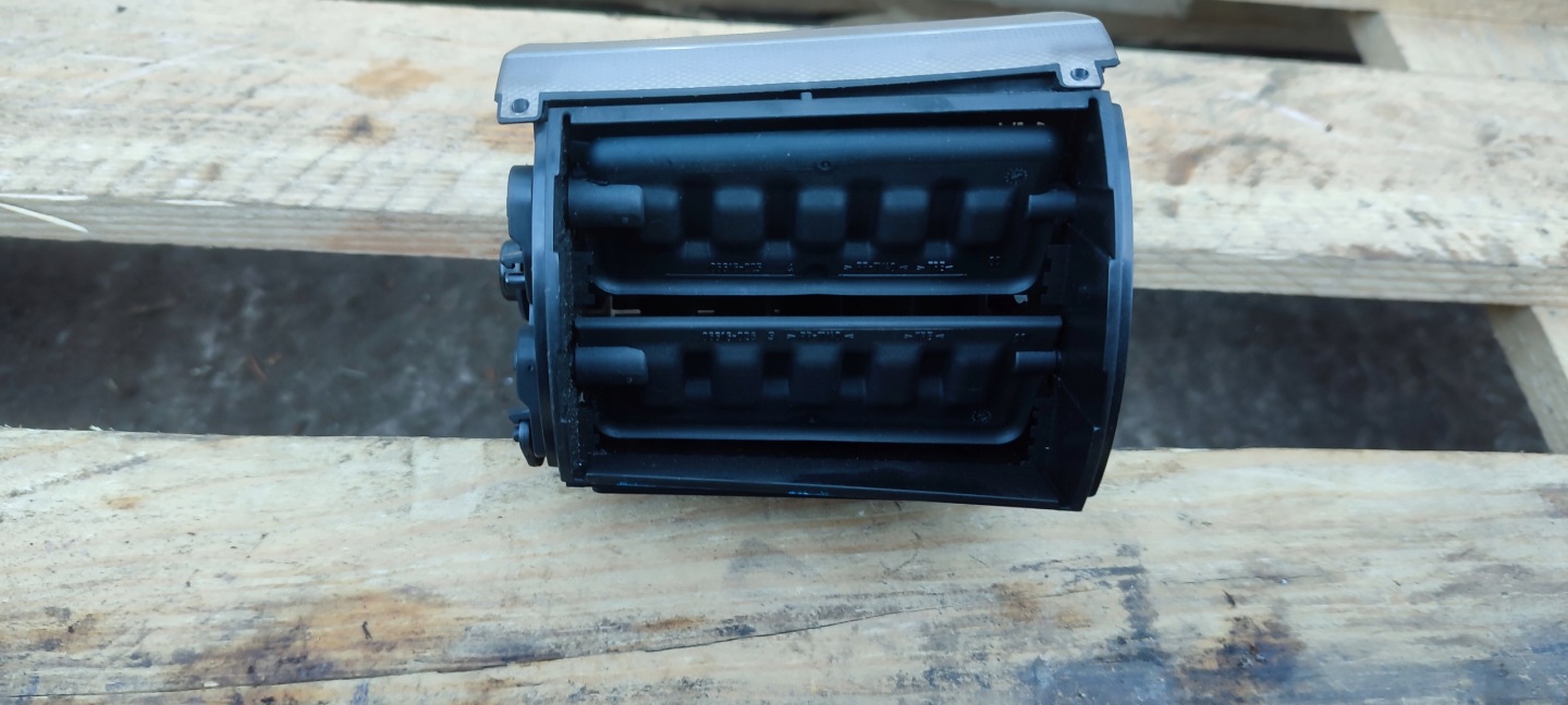 grid air conditioning devices right central JAGUAR XF X250