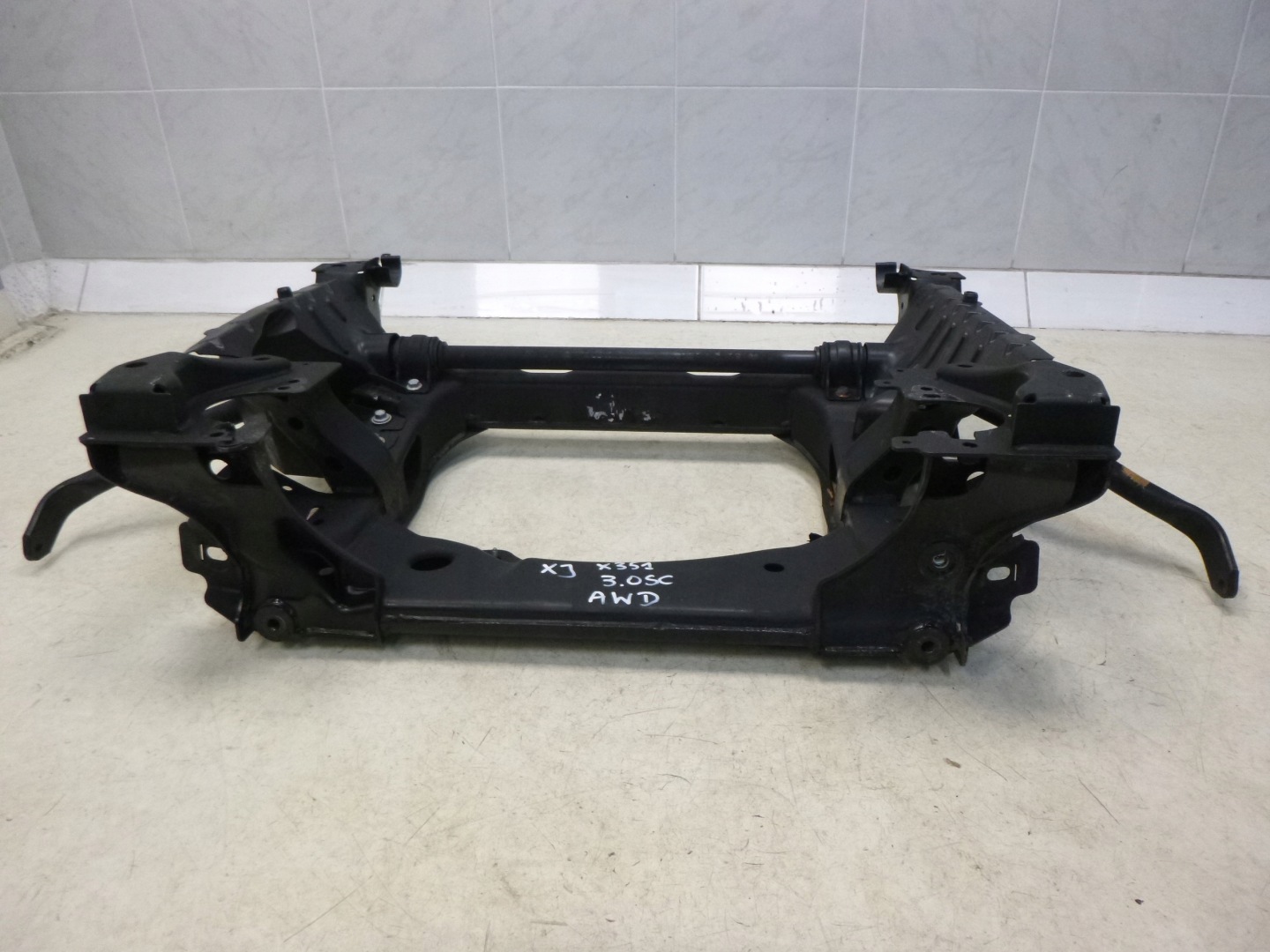 JAGUAR XJ X351 3.0 SC axle beam subframe sider 4x4 AWD front