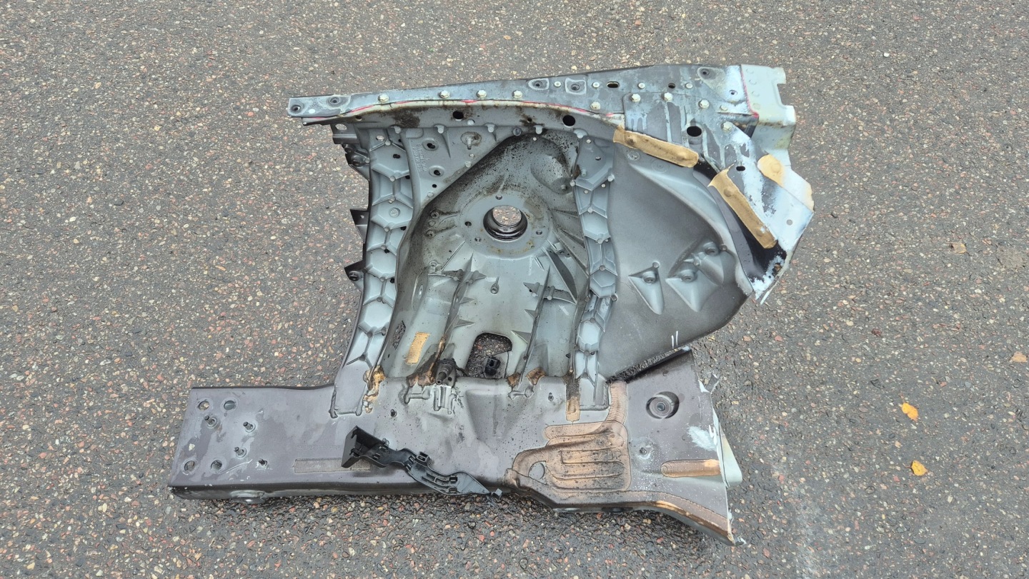 längsträger vorne vorne links code LAKIERU 897 MERCEDES W222