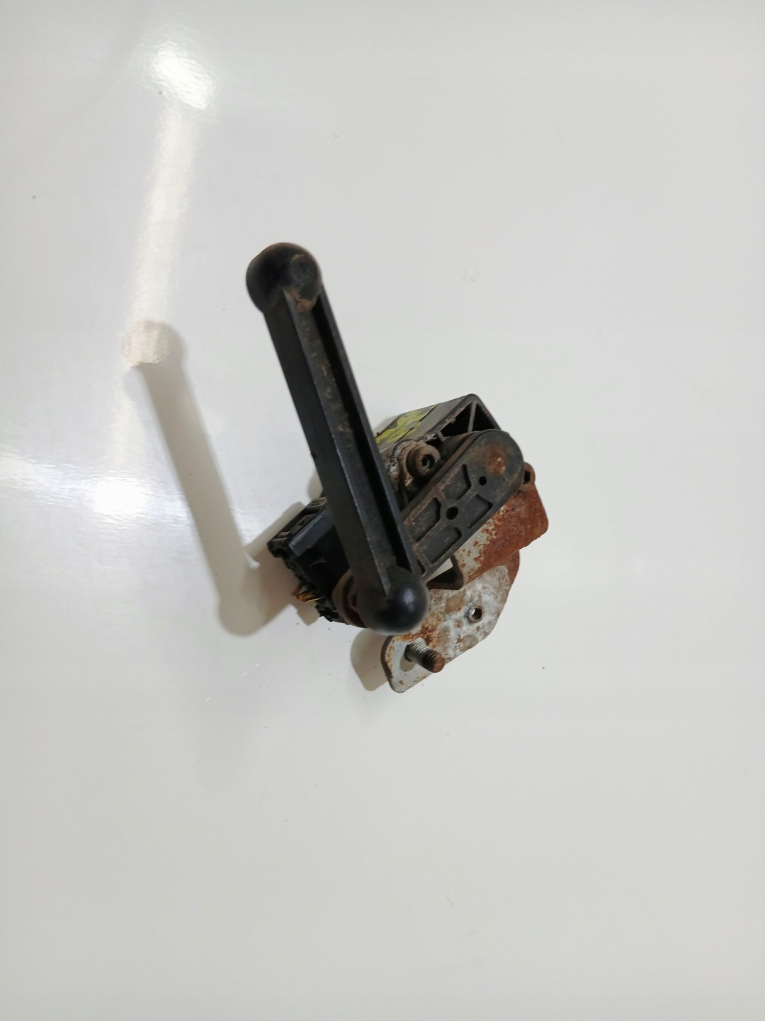 sensor leuchtweitenregulierung leuchten rechts heck BMW E61 OE 6784700 (0000484)
