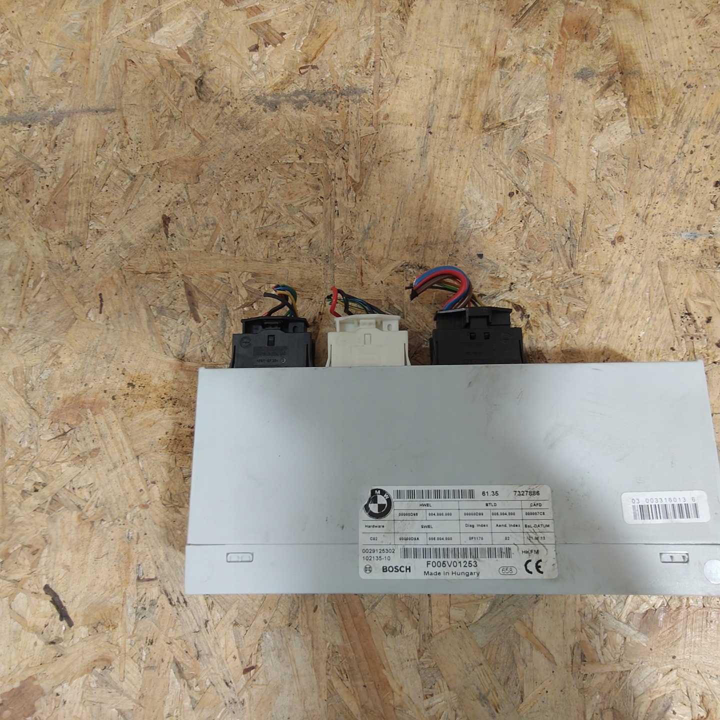 Module Arrière du capot BMW OE 102135-10