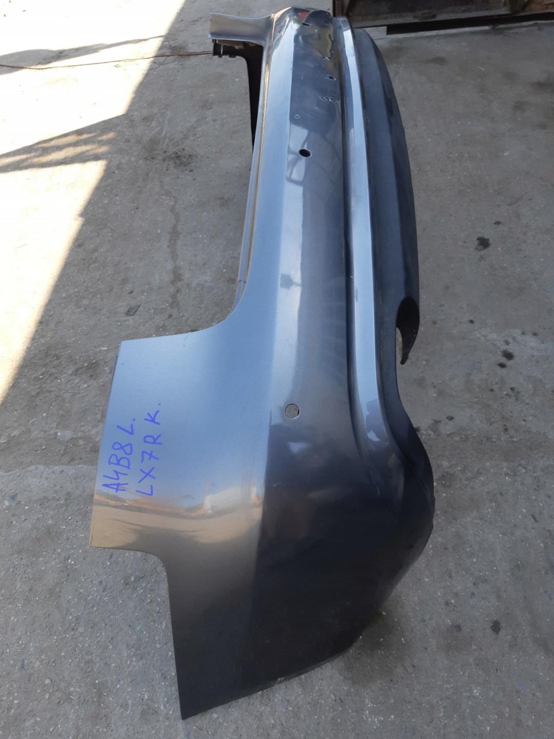 AUDI A4 B8 AVANT KOMBI LX7R bumper rear part rear PDC