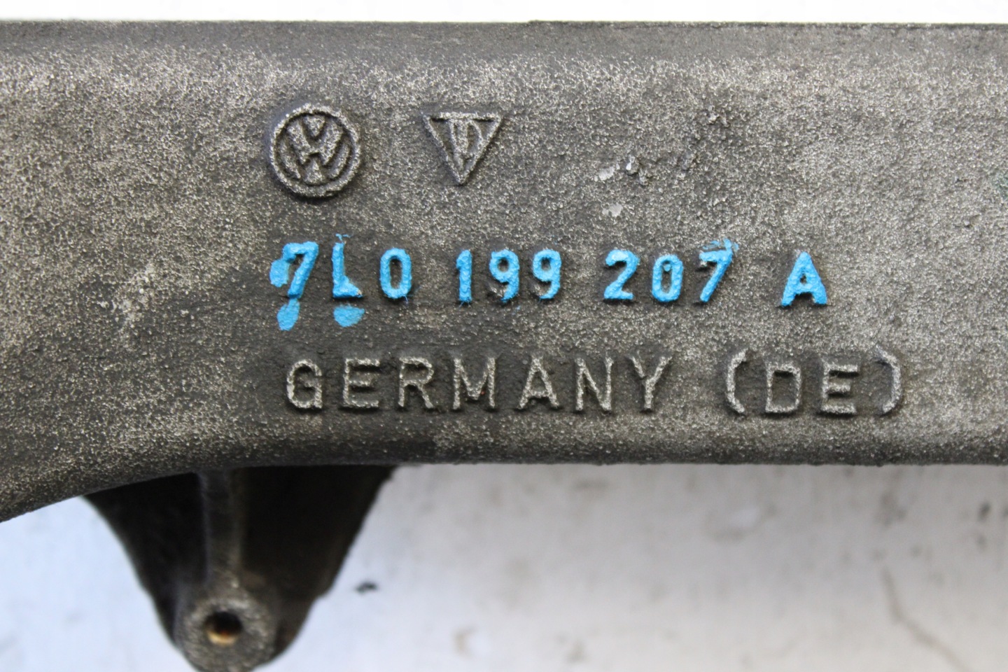 bearing below engine PORSCHE CAYENNE 7L5 7L0199207A