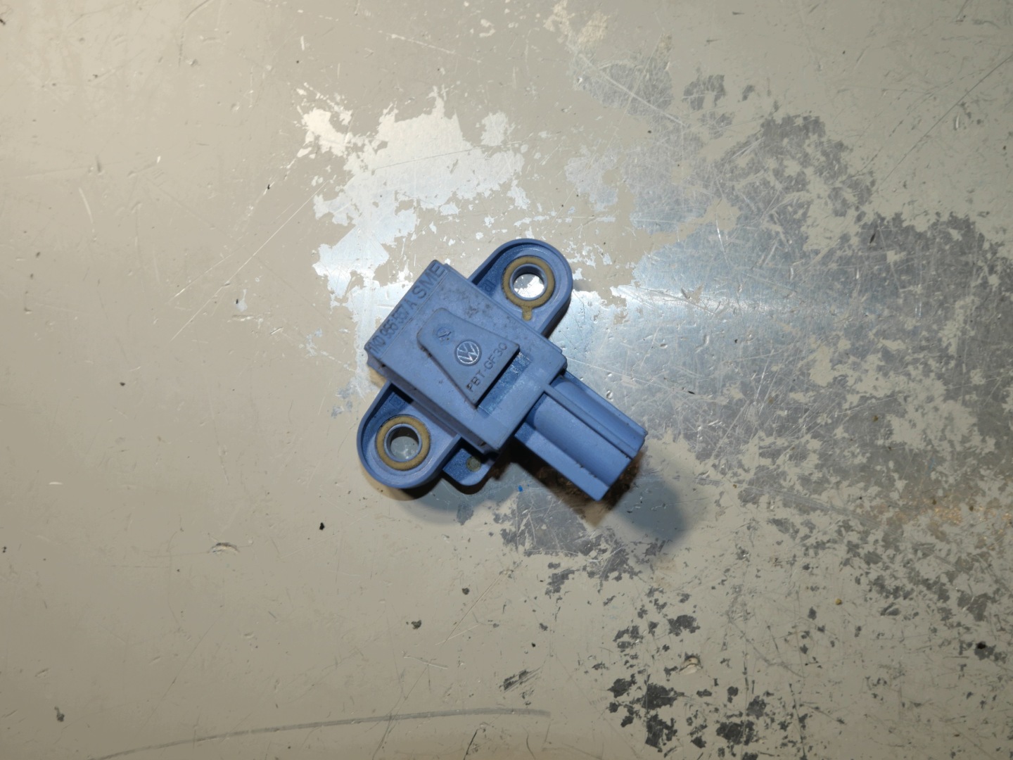 impact sensor VW SEAT SKODA 1K0955557A