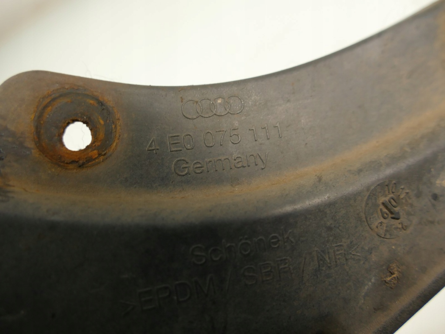 AUDI A8 D3 LIFT mudguard flap left front front