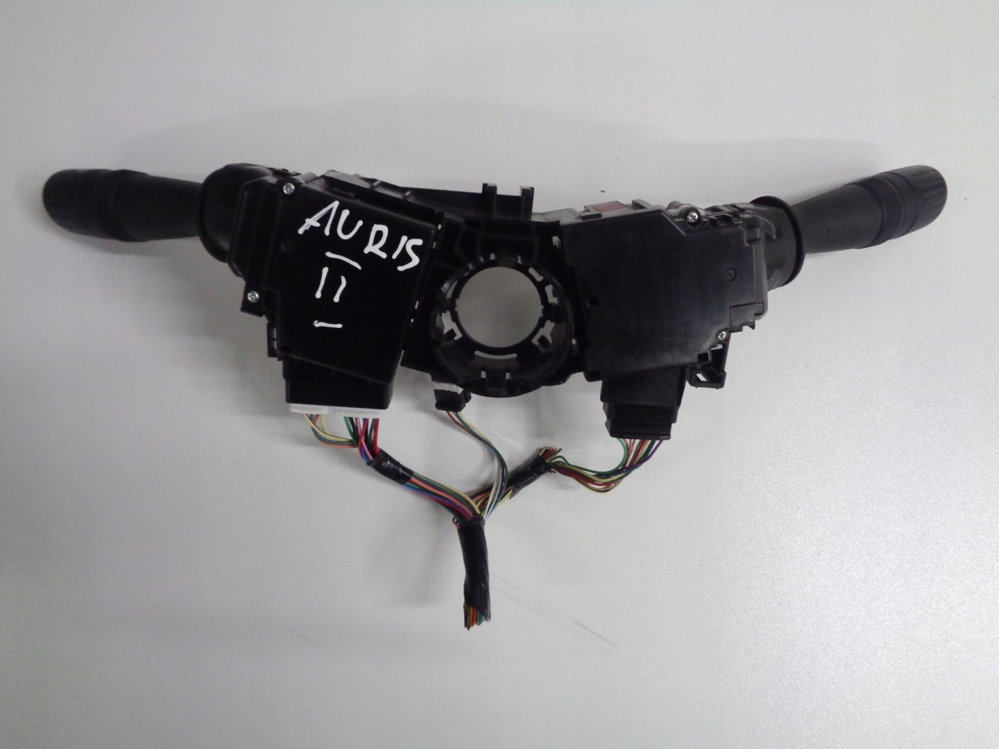 TOYOTA AURIS II PAJAK control switch 13-18R 17F852
