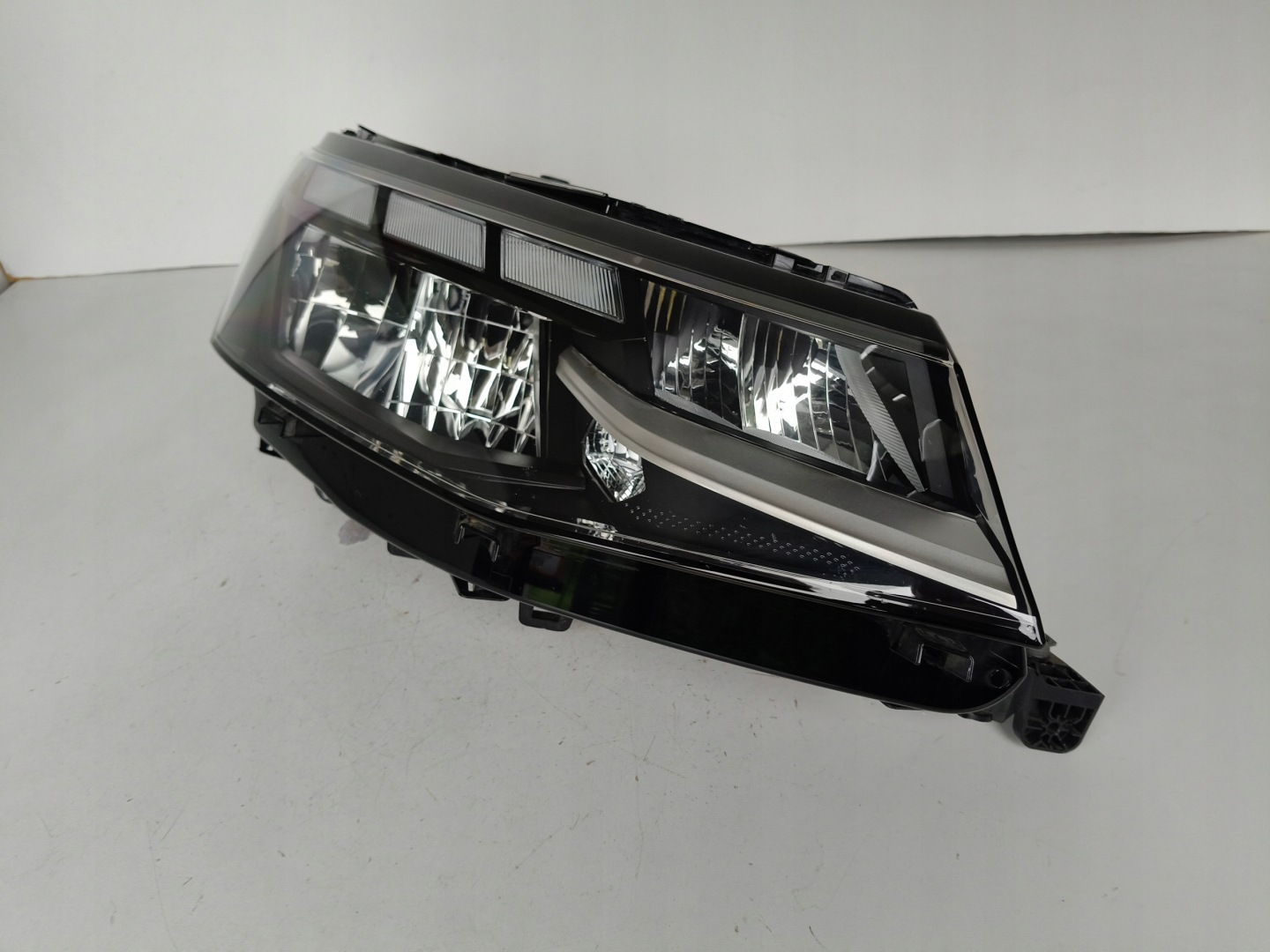 light right REFLEKTOR VW T7 7T 7T0 21- FULL LED