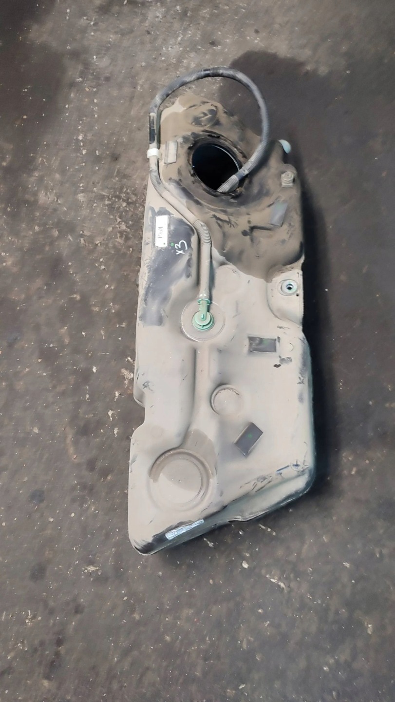 BMW X3 F25 2015 tank