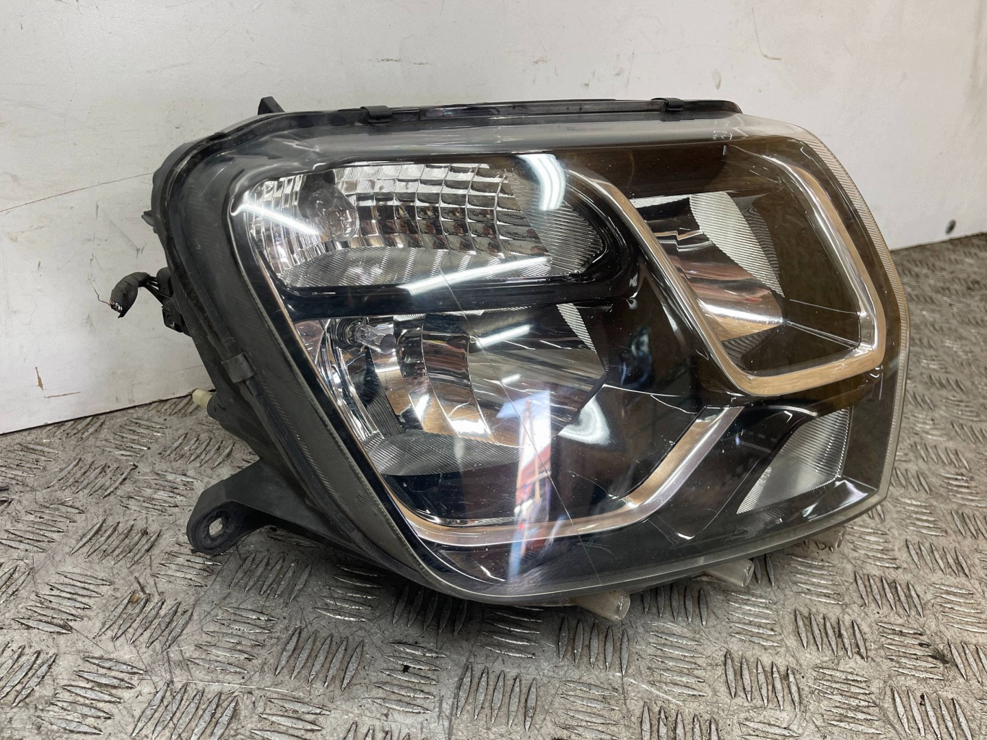 REFLEKTOR light right DACIA DUSTER 1 and LIFT 13- 260100156R