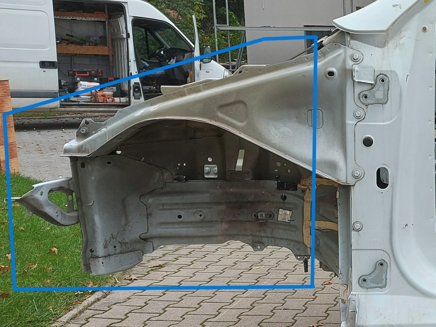 TESLA MODEL Y 2023r front body quarter left
