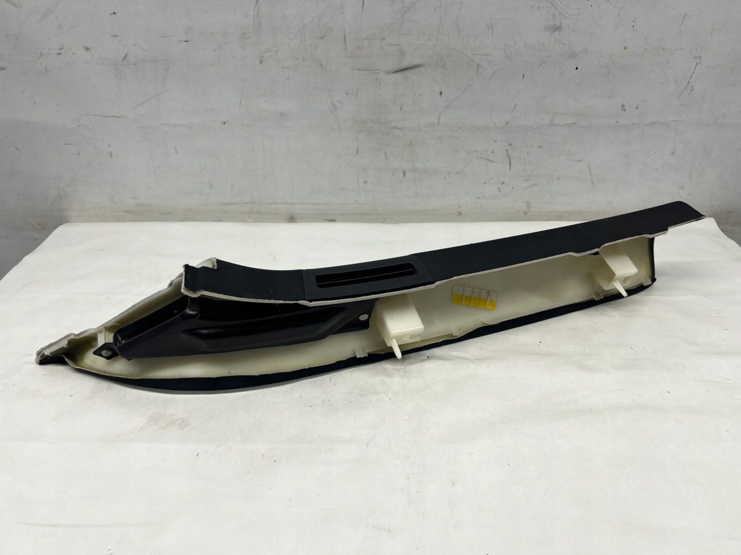 Range Rover Velar cover side slupka right right