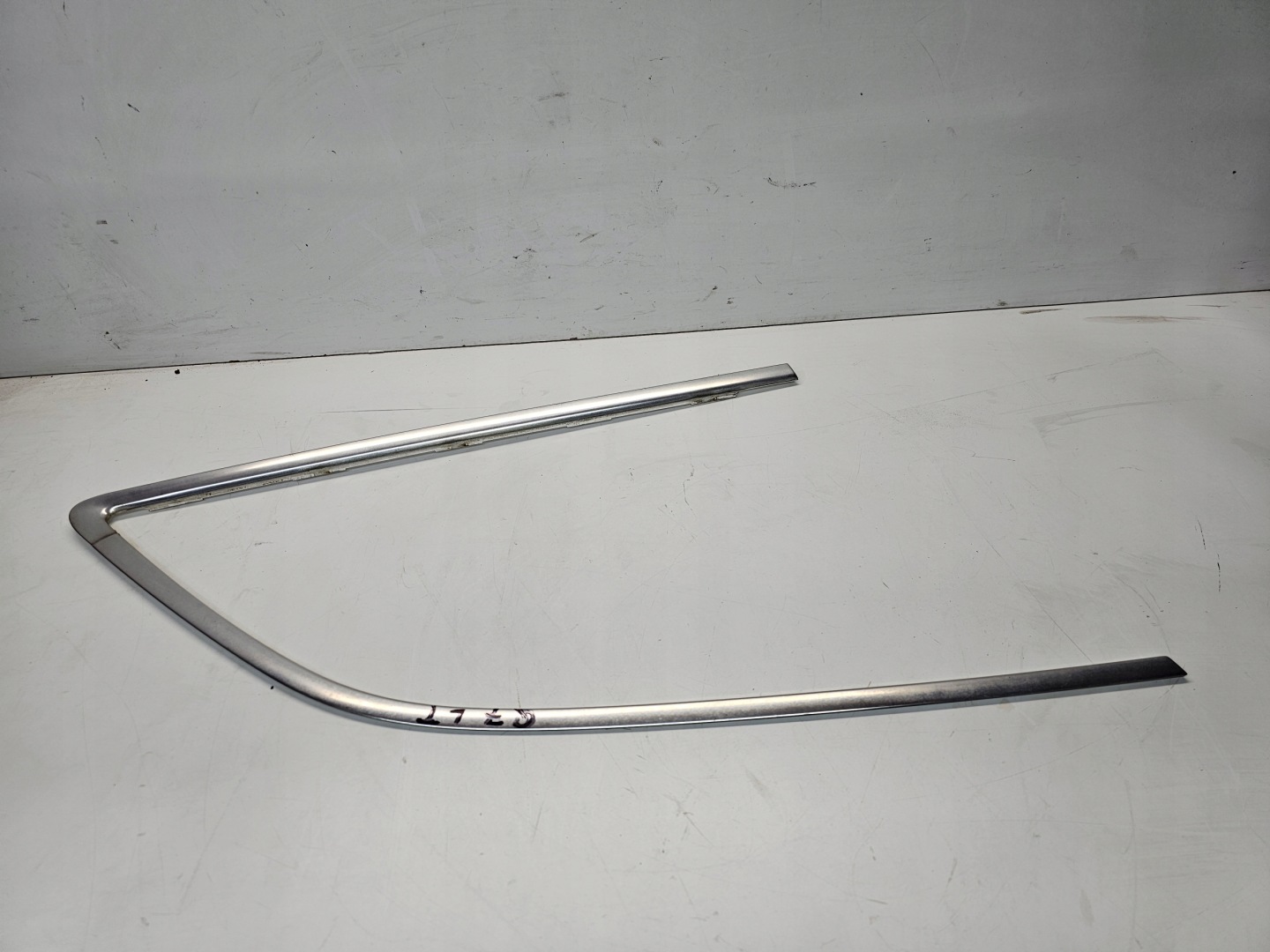 moulding windows CHROM left rear part AUDI Q7 4L 4L0853345