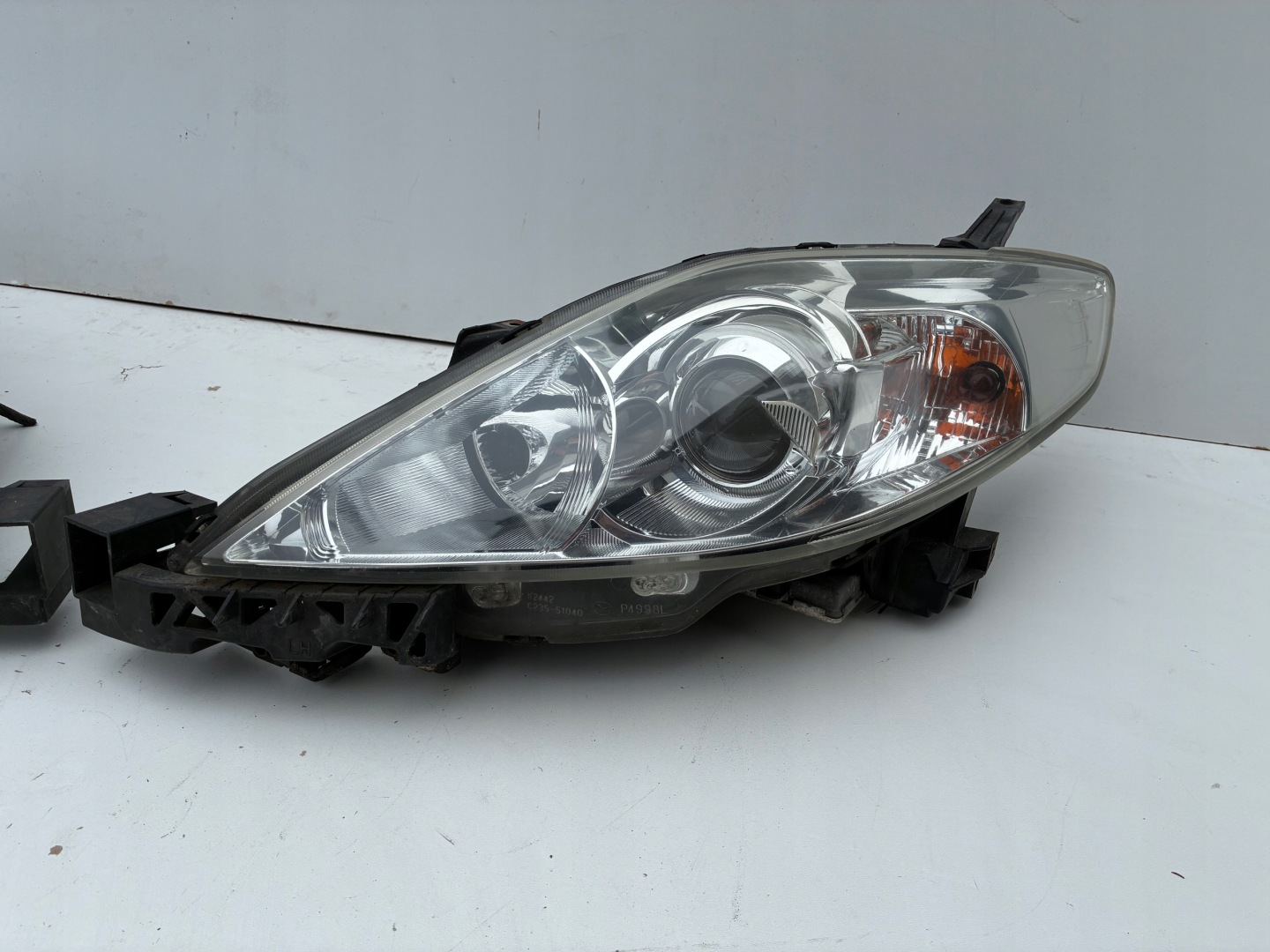 light Reflektor Xenon front right left komplet Mazda 5 and CR OEM 05-07r.