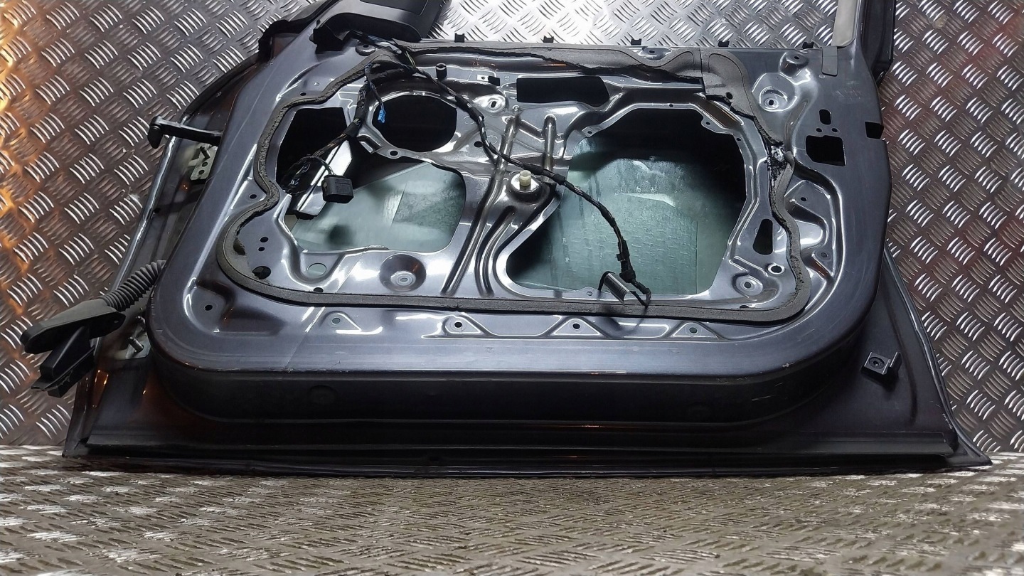 Tür vorne rechts BMW 1 E87 04