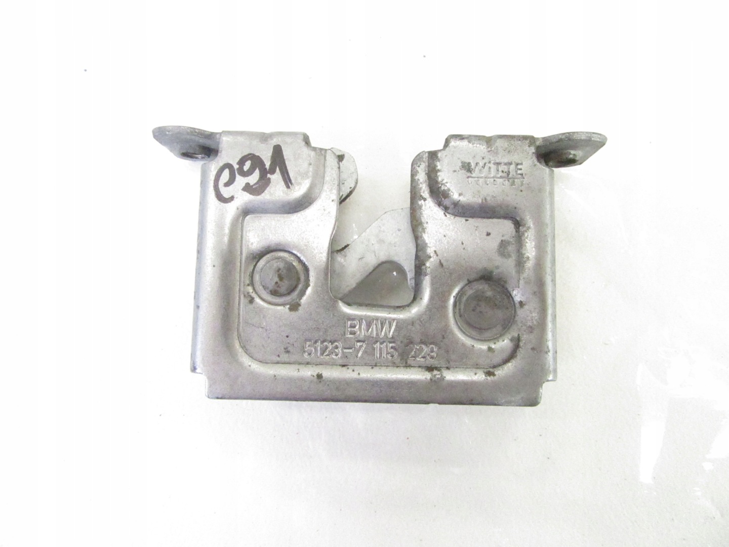 bonnet latch lock BMW e60 e61 e63 e81 e83 e88 e90 e92