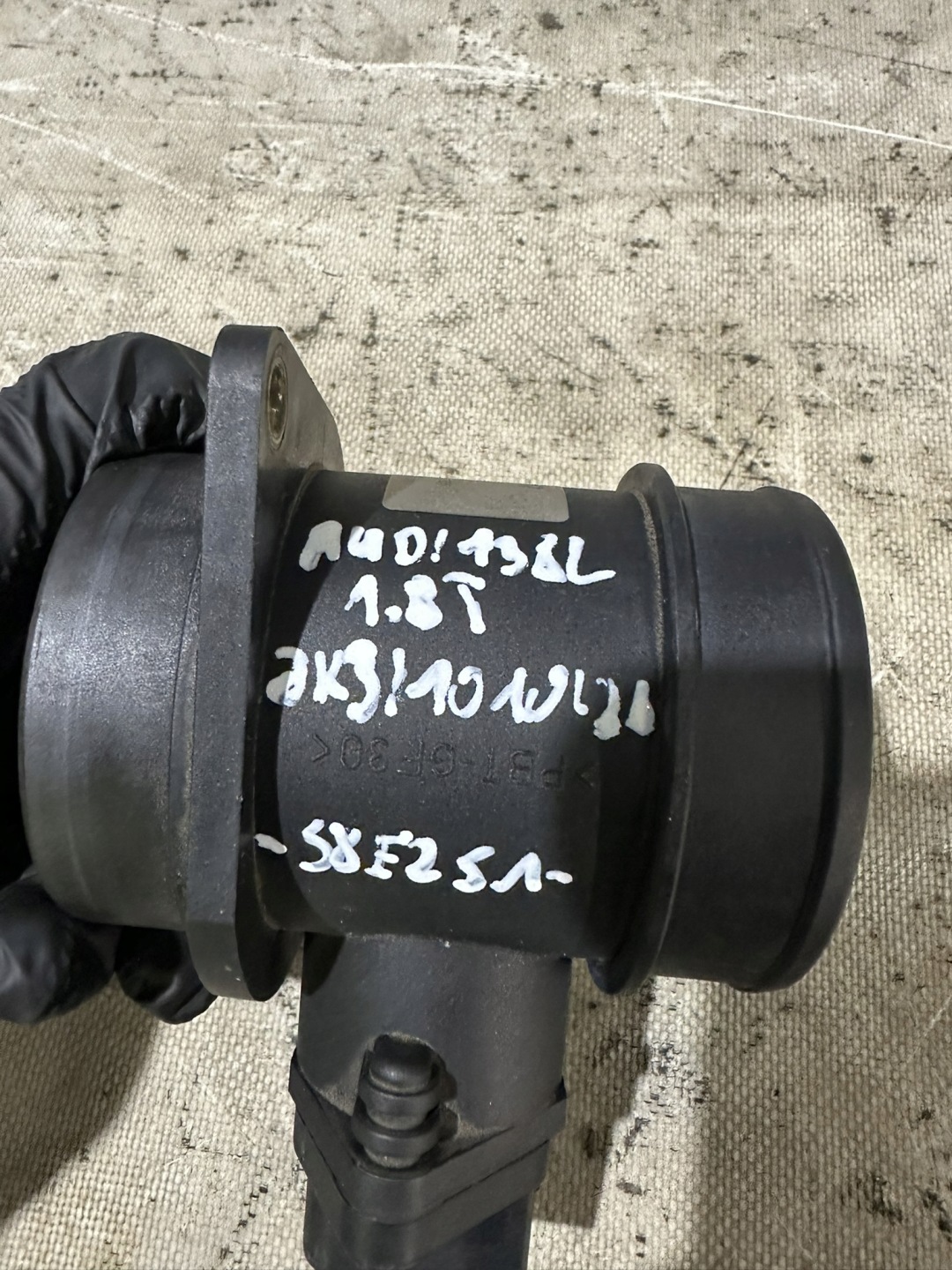 flow meter air AUDI A3 8L 1.8T 0986280217 06A906461L