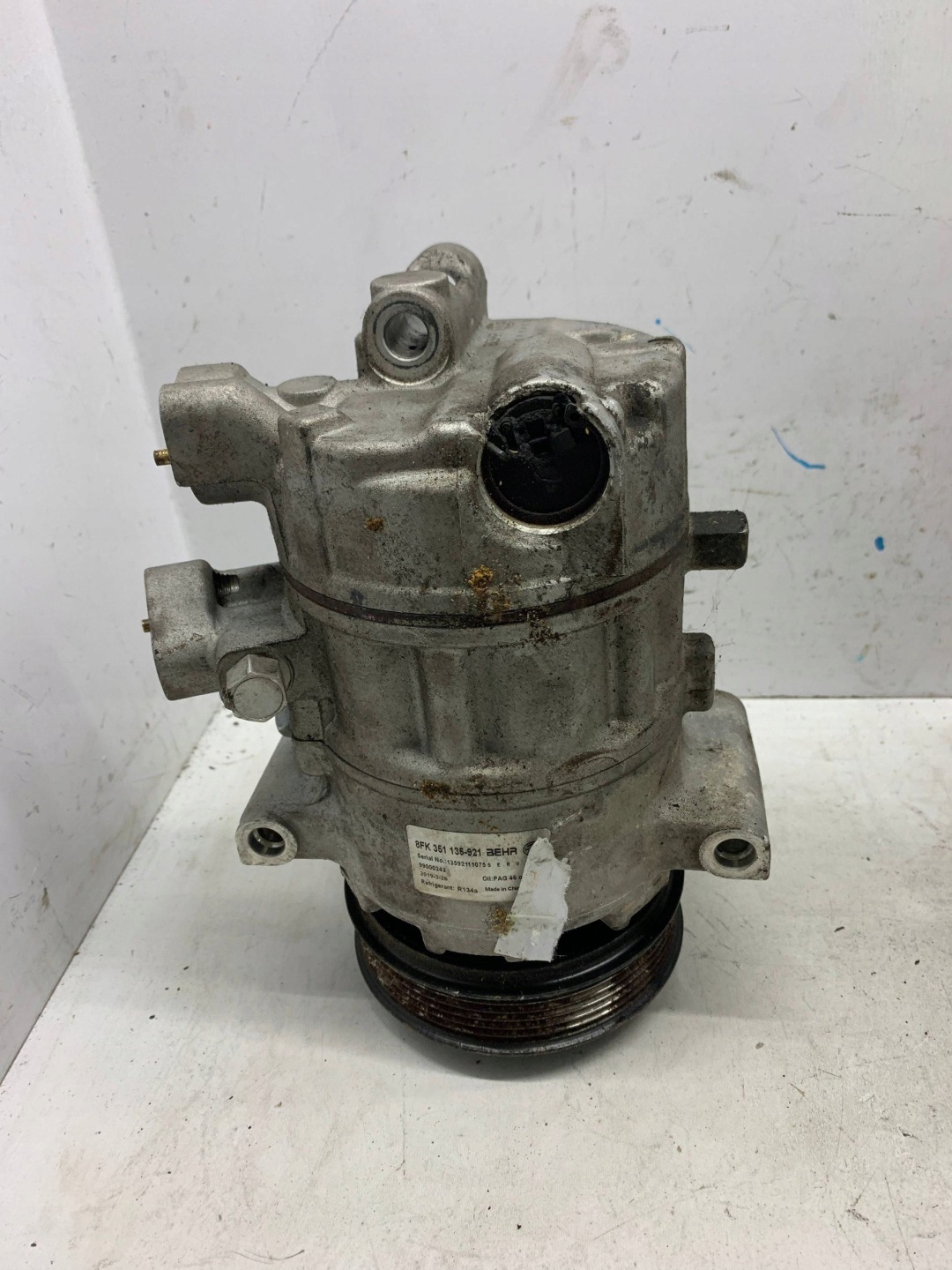 kompresor klimatizaci 8FK351135-921 VW AUDI