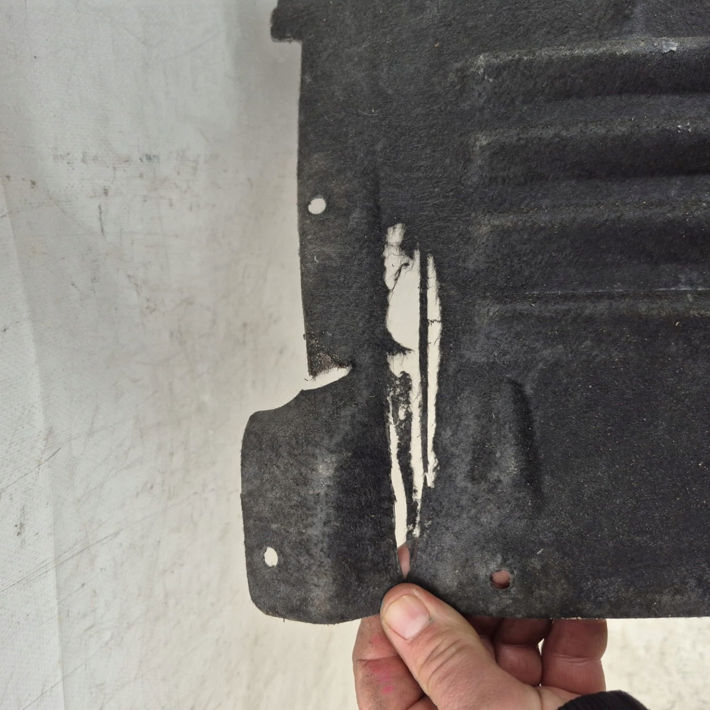 AUDI A6 C8 4K0 18- mudguard right front front
