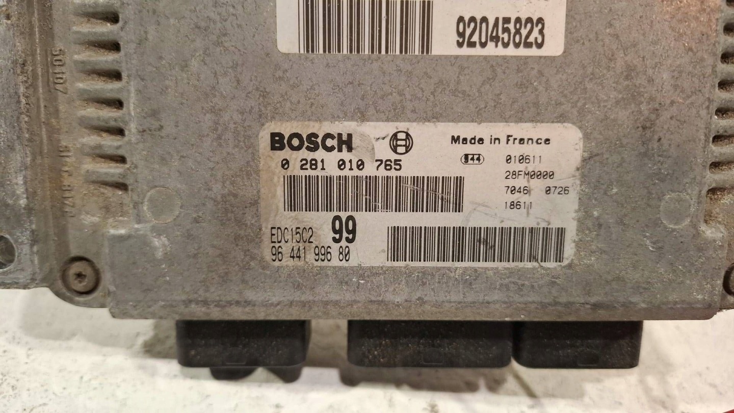 control unit of the engine computer 0281010765 Citroen Peugeot 2.2 HDI
