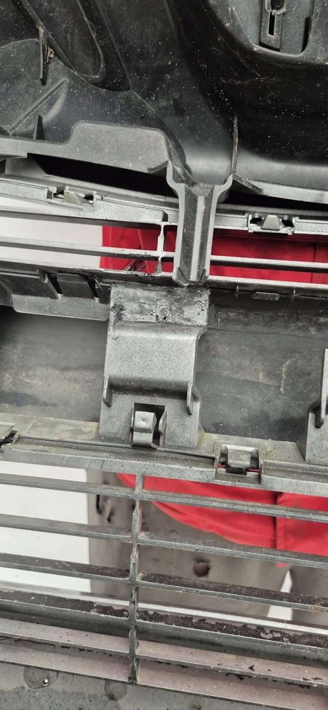 PEUGEOT 308 and 1 07-11 bumper front front 9680484677