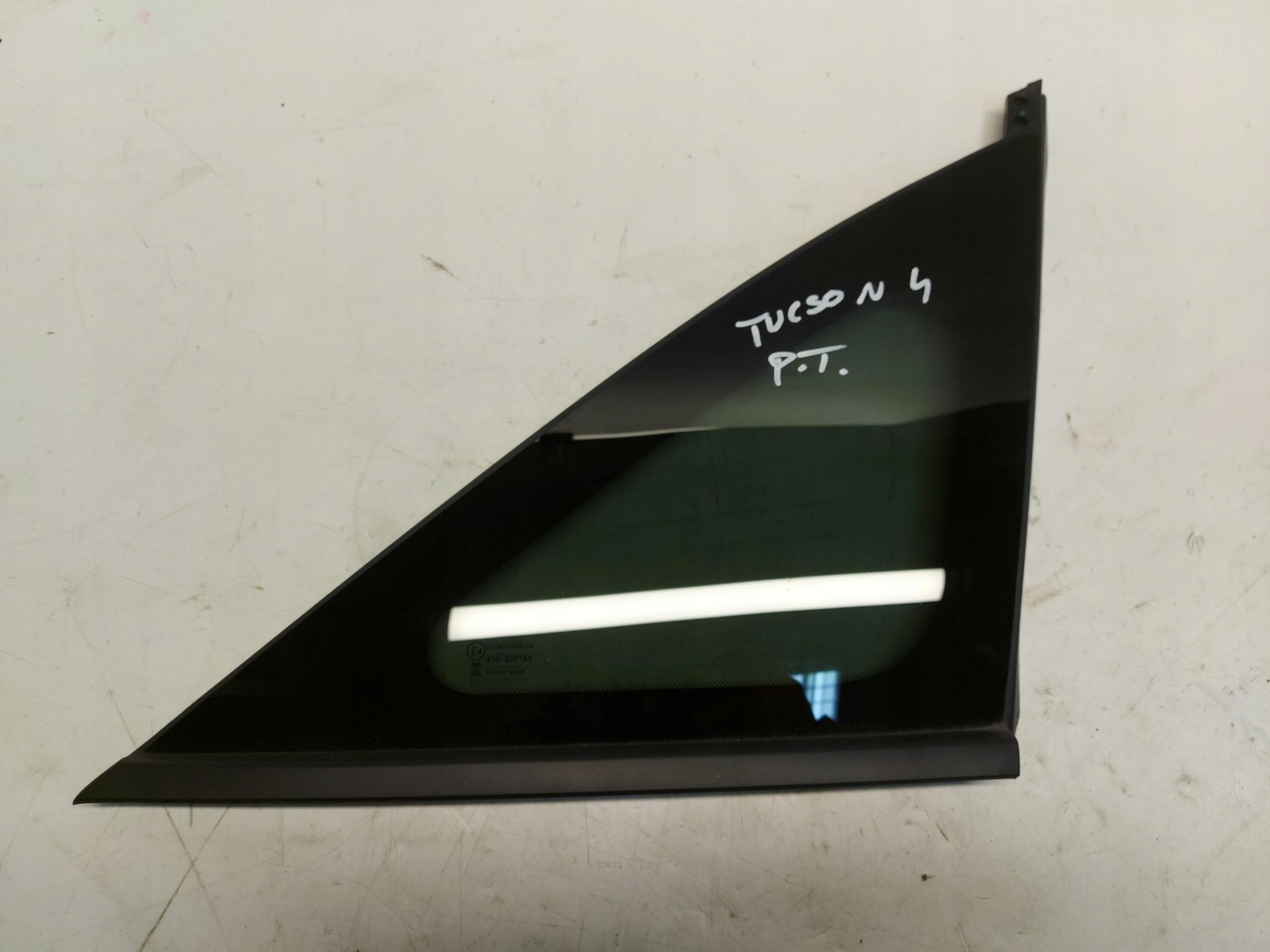 Hyundai Tucson IV window bodywork right rear part