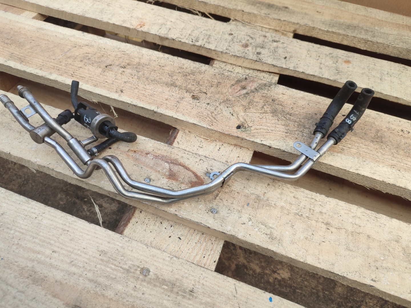 fuel hose audi a4 b6