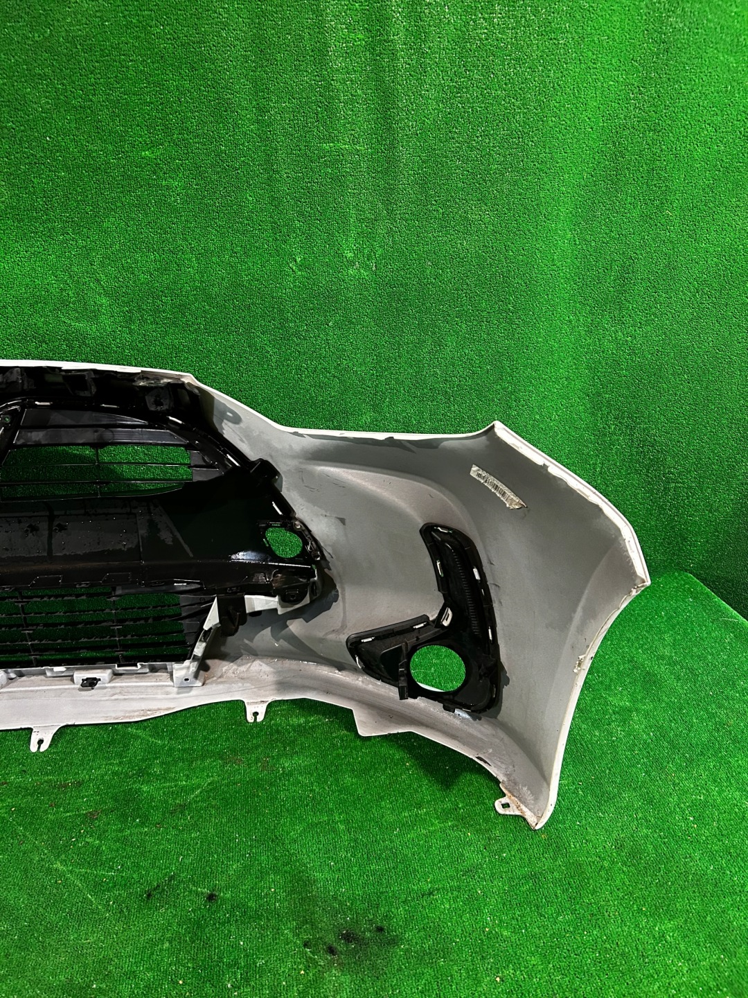 front bumper TOYOTA YARIS IV without PDC NR.603