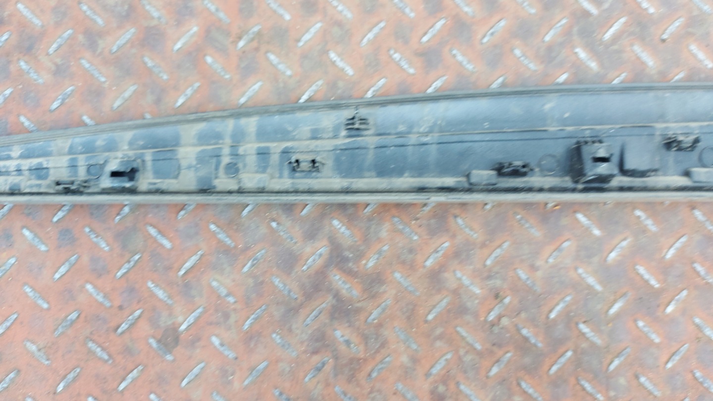 moulding door right right front TOYOTA YARIS III 17