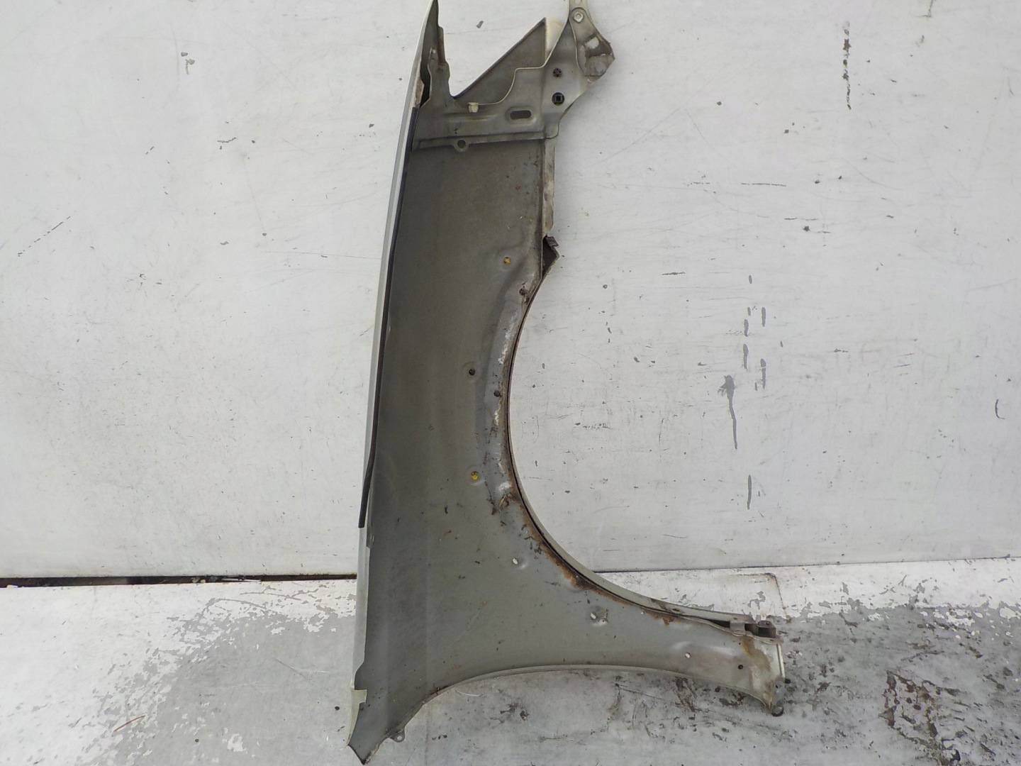 176 SUBARU OUTBACK fender left front front