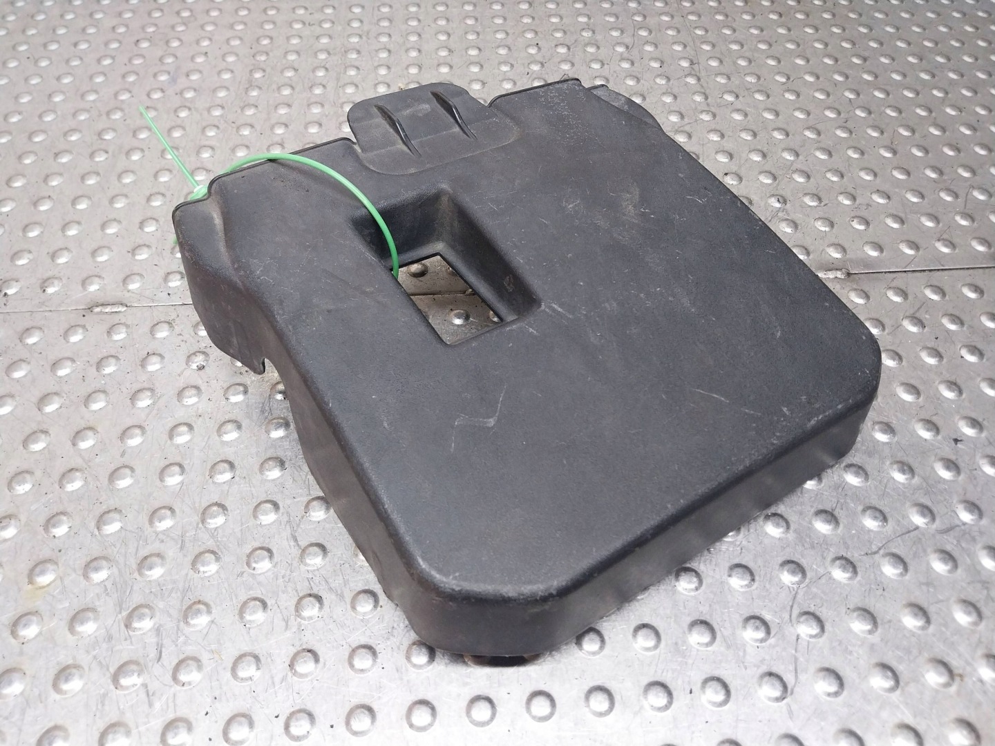 Blende Abdeckung AKUMULATORA AM51-10A659-AB FORD FOCUS MK3 C-MAX MK2
