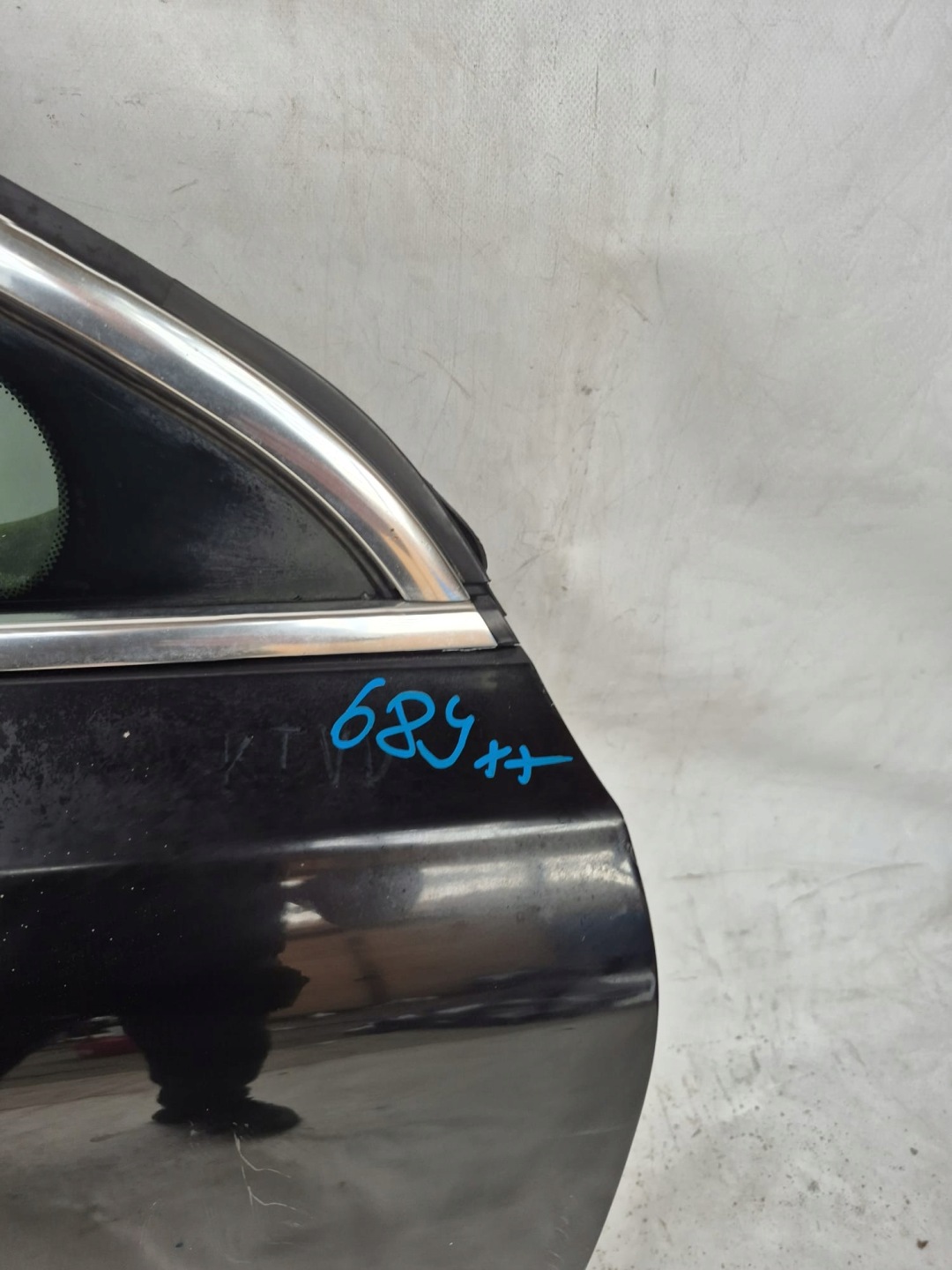 PEUGEOT 508 and 1 10-18 door front front right