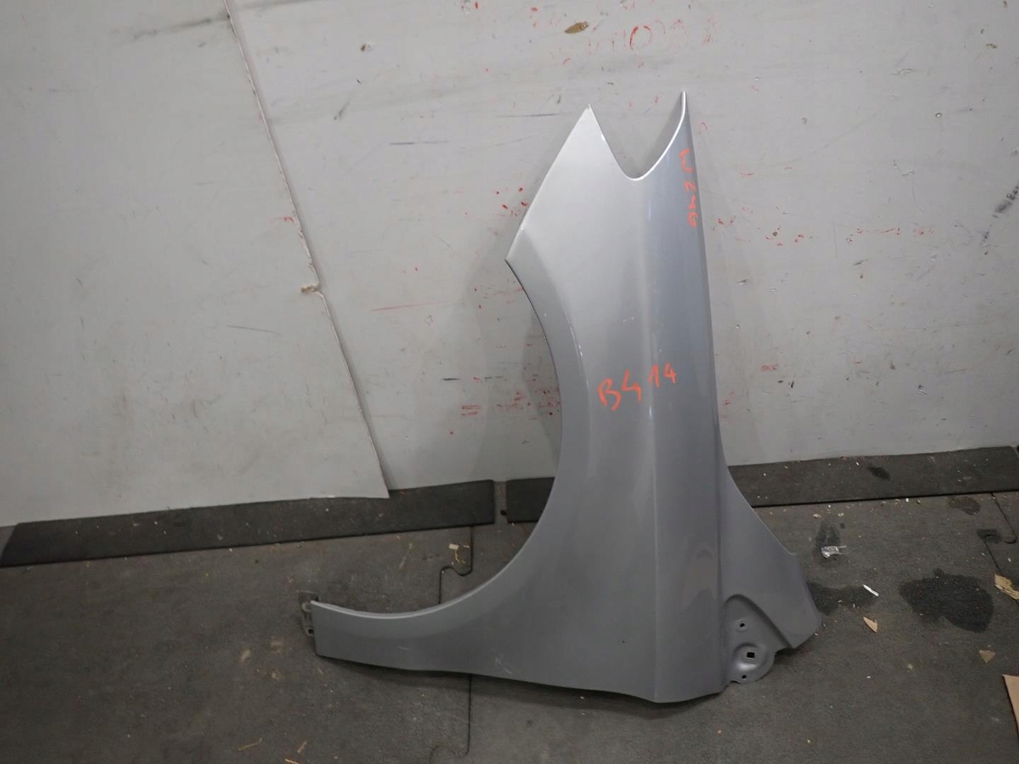 fender front front left MERCEDES B-KLASA W246 2011