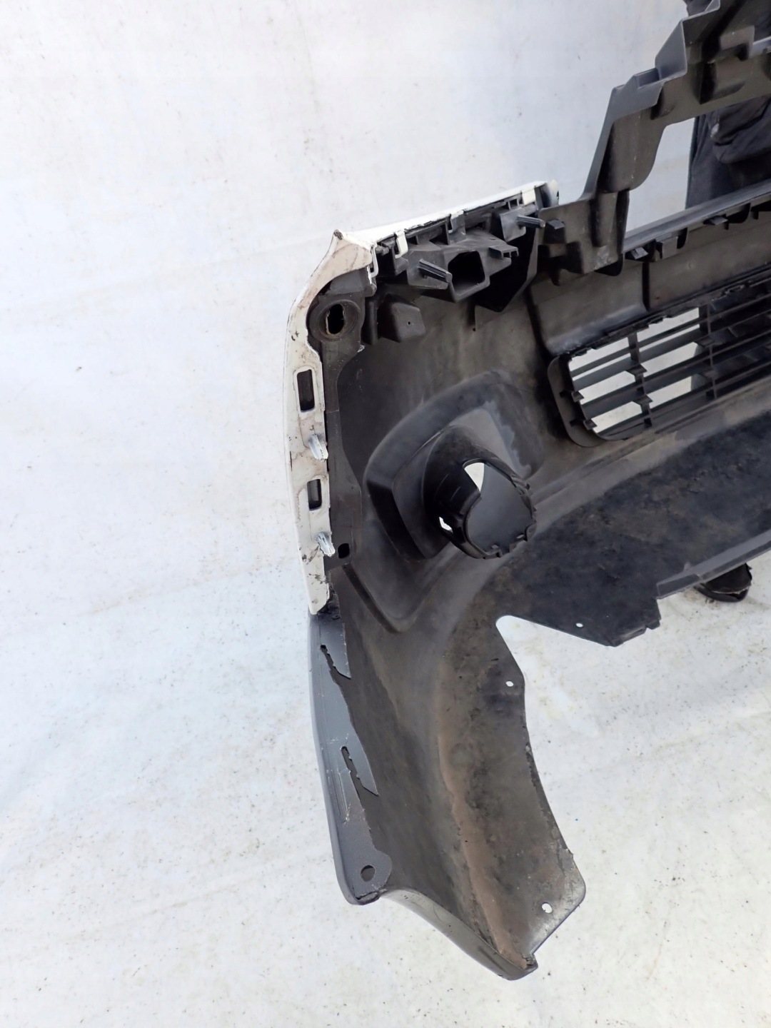 PEUGEOT EXPERT JUMPY SCUDO II 06-16 bumper front