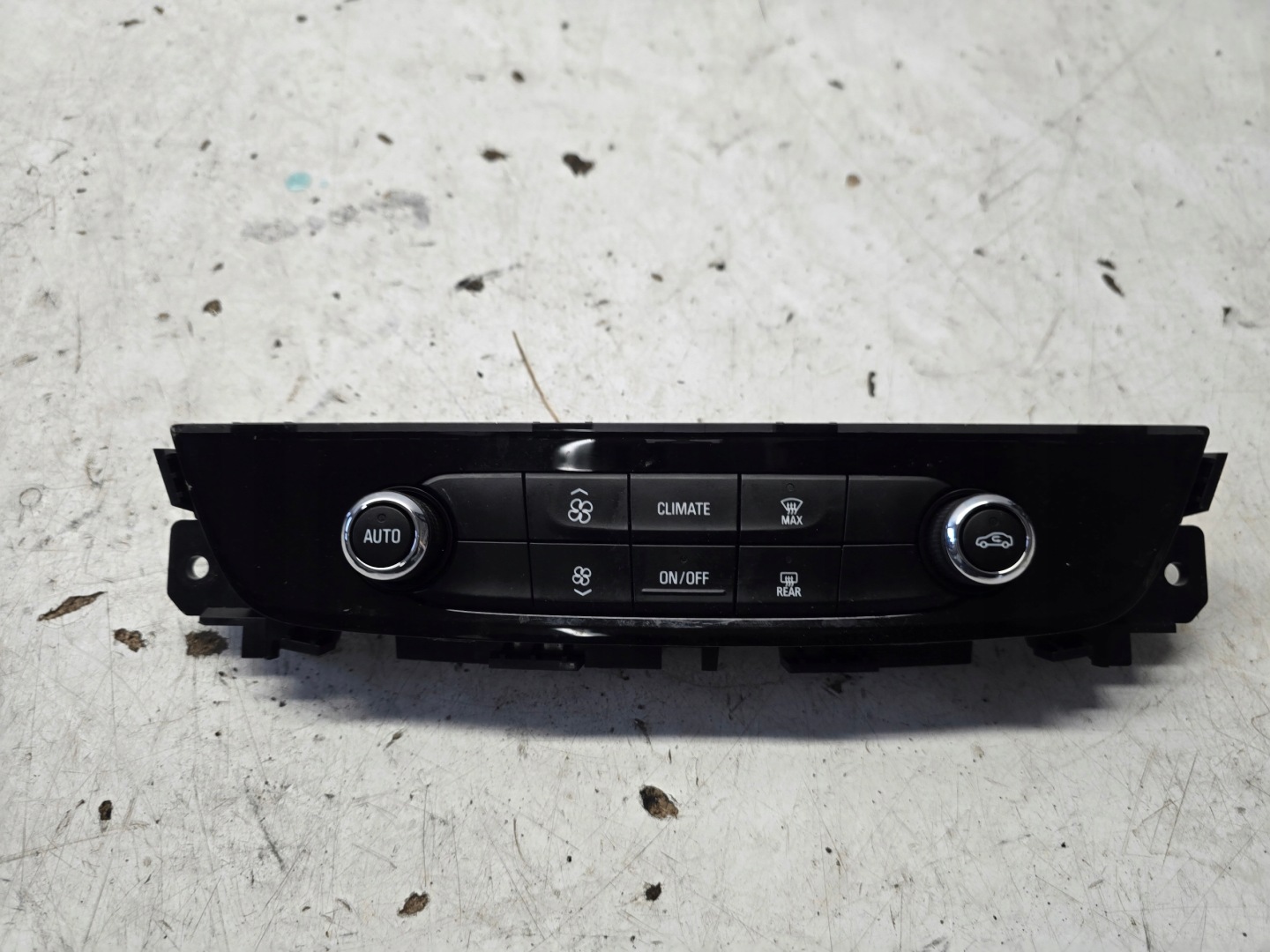OPEL INSIGNIA B Unite commande clima Bouches buses 39113537