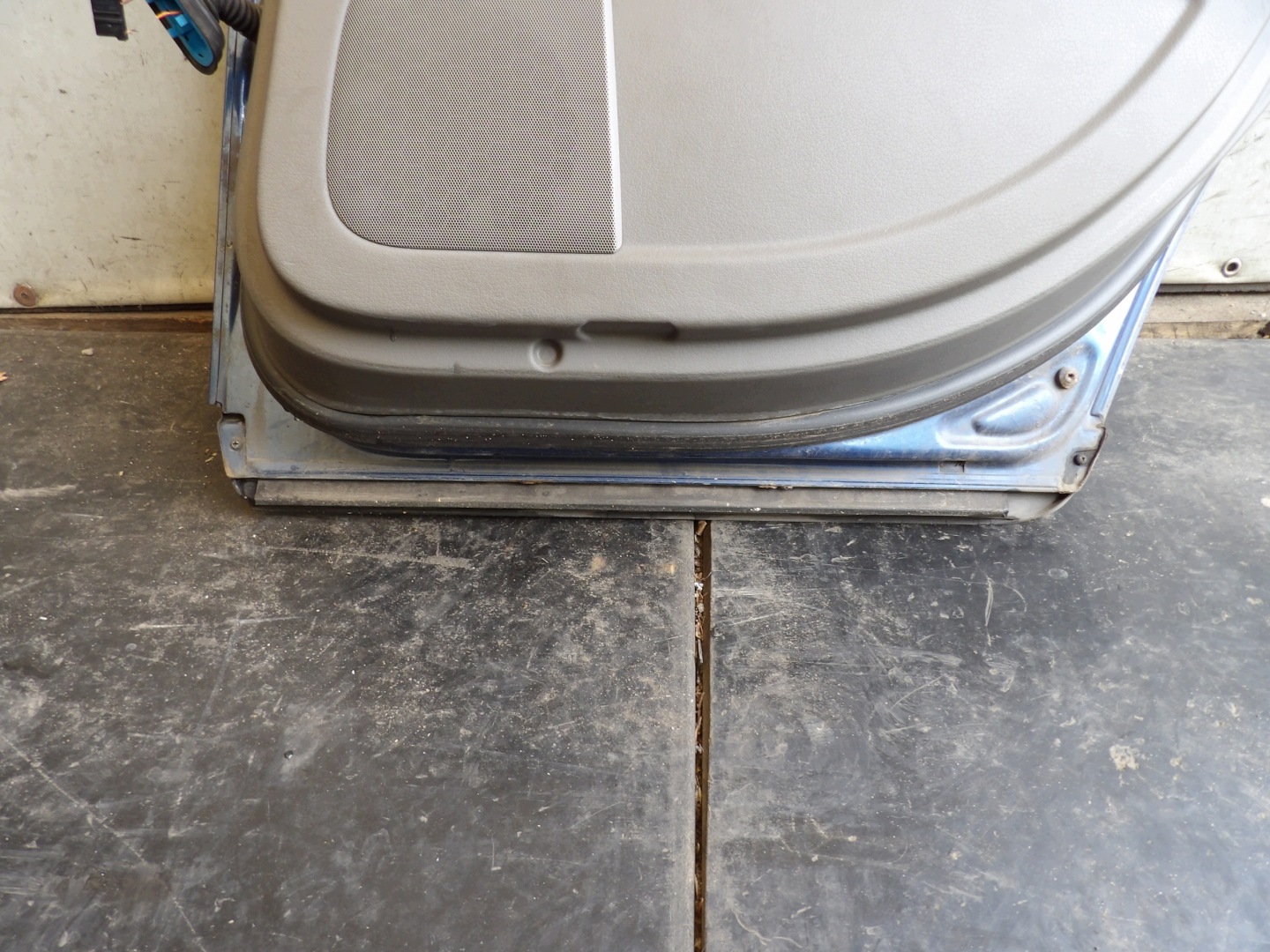 Audi A4 b6 door rear. right sedan LZ5C