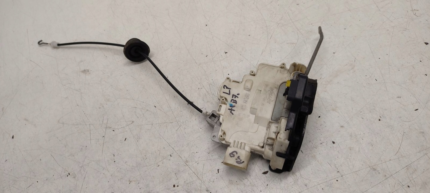 lock door front front left Audi A4 B7 1,8T